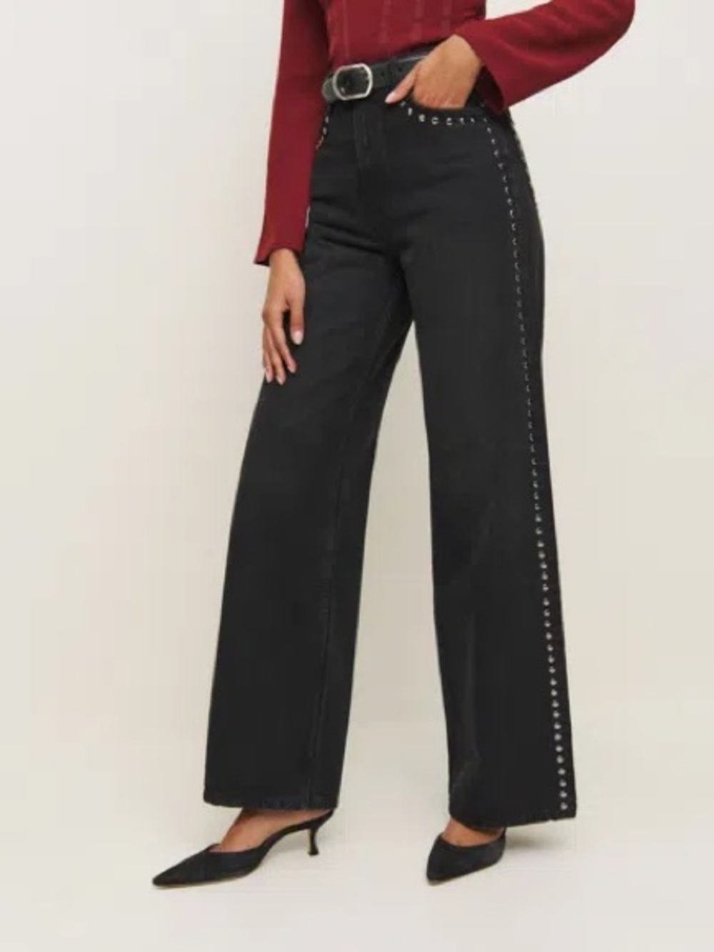 NWT reformation Cary studded jeans - size 23